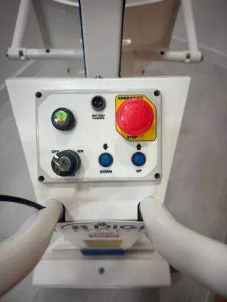 Grúa de piscina portátil