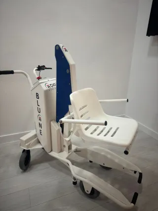 Grúa de piscina portátil