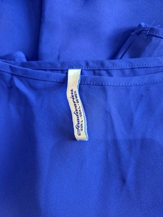 Top azul tirantes Stradivarius Talla L