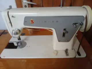MAQUINA DE COSER SINGER