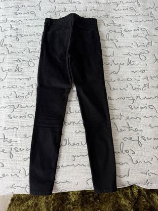 Pantalón negro ZARA