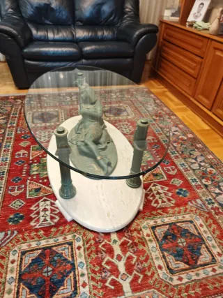 Preciosa mesa de centro de salón impecable