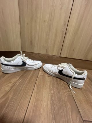 Nike Ebernon Low, talla 44.5 en muy buen estado