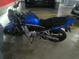 Suzuki Bandit 650 azul 2008