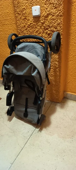 Carito de bebé con muy poco uso.