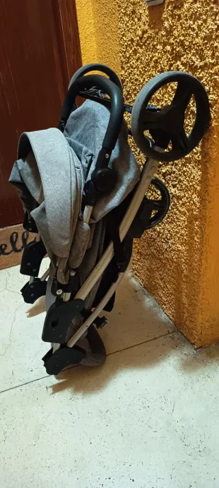 Carito de bebé con muy poco uso.