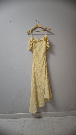 Vestido Mini Encaje y Tachuelas amarillo Zara 36 S