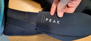 Neopreno de surf Peak 4/3 roto