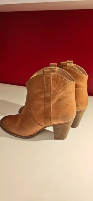 Botines piel Massimo Dutti 40.