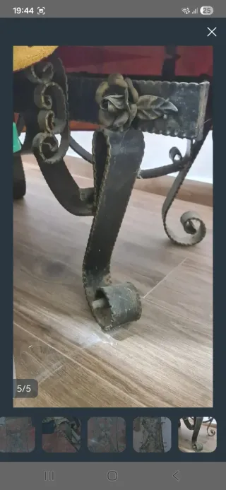 Mesa de forja antigua