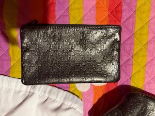 Bolso y neceser tous