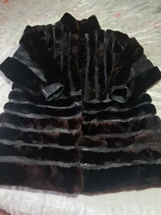 CHAQUETÓN DE MOUTON AUTÉNTICO Y PIEL GENUINA