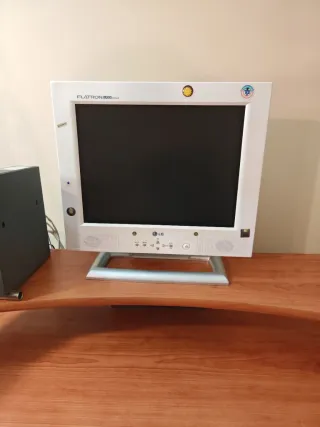 Monitor ordenador regalo teclado