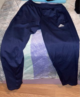 Pantalones adidas en perfecto estado