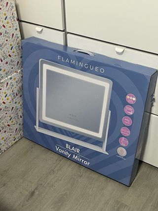 Specchio da trucco Flamingueo Blair con luce LED