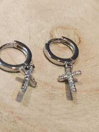 pendientes de cruzes