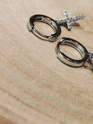 pendientes de cruzes