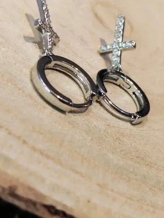pendientes de cruzes