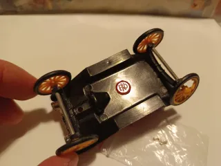 eko 1/43 coche años 30.