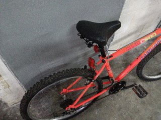 Bicicleta de Montaña Roja 24 pulgadas con regalo