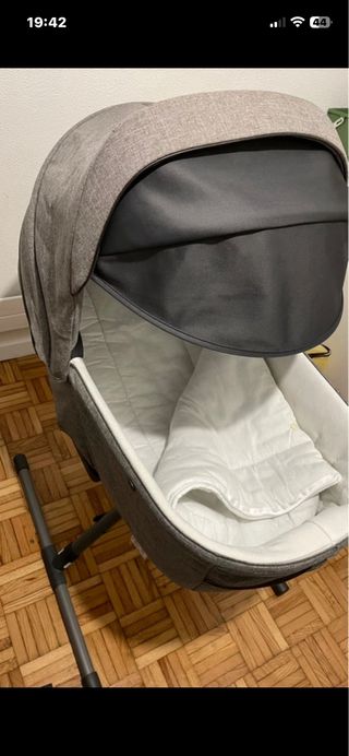 Silla de paseo Inglesina Aptica Gris