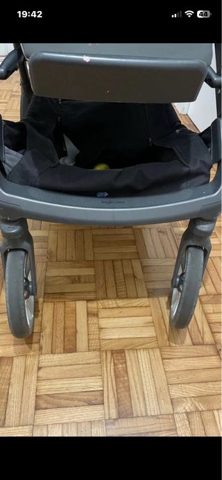 Silla de paseo Inglesina Aptica Gris