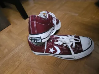 Zapatillas Converse granates