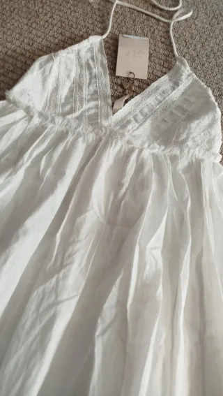 Vestido blanco Stradivarius – Nuevo con etiqueta