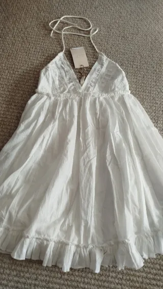 Vestido blanco Stradivarius – Nuevo con etiqueta