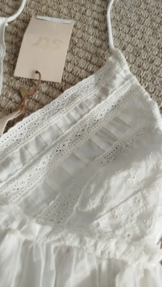 Vestido blanco Stradivarius – Nuevo con etiqueta