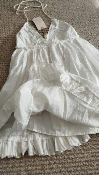 Vestido blanco Stradivarius – Nuevo con etiqueta