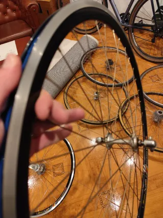 Ruedas de 700 contrapedal.