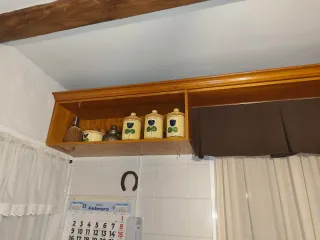 Muebles de cocina madera y encimera granito macizo