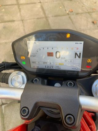 Ducati Monster 821 A/A2.