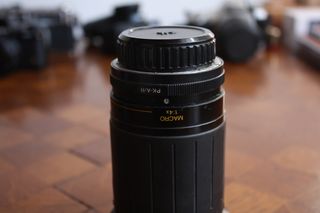 Objetivo Cosina 28–210mm f/3.5–5.6 Macro (PK)