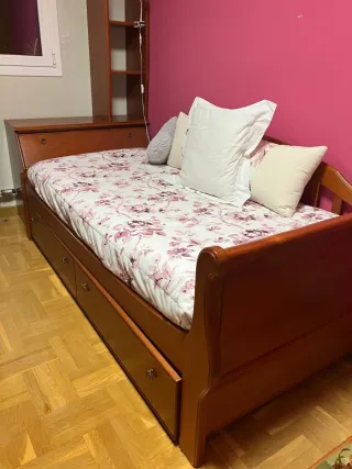 Habitación completa de madera .cama nido