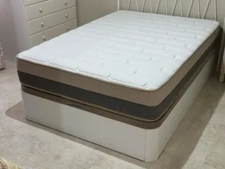 Colchón NUEVO económico. Base tapizada.