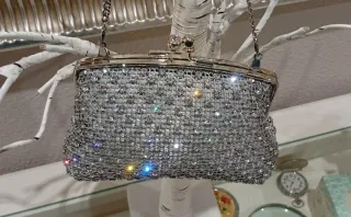 Bolso de mano Swarovski plateado