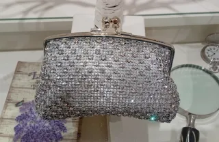 Bolso de mano Swarovski plateado