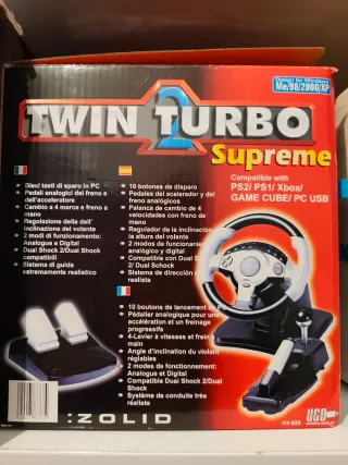 Volante con pedales y palanca de cambios