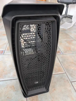 Caja Gaming Aerocool Aero One Cristal Templado