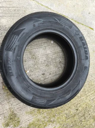 Neumático de carga 235/65/16