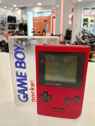 CONSOLA GAME BOY ROJA + CAJA