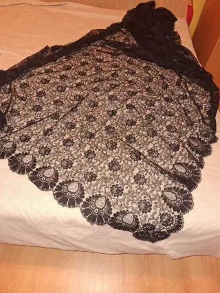 Mantilla mujer negra