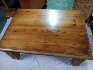 Mesa madera  maciza  rondeña en buen estado 125€