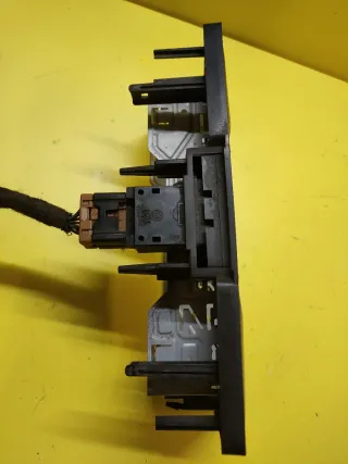 MARCO RADIO BOTON WARNING NISSAN TERRANO II