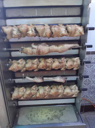 Maquina de asar pollos