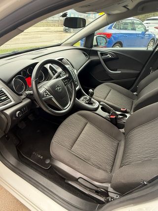 Opel Astra 2014