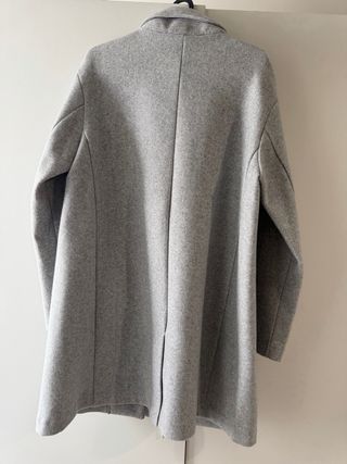 Abrigo gris Pull&Bear