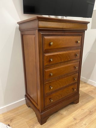 Dormitorio de matrimonio en madera de cerezo